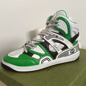 Brand new Gucci sneakers never worn